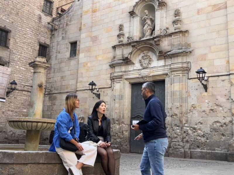 Barcelona: Barri Gotic Small Group Walking Tour - Photogenic Locations