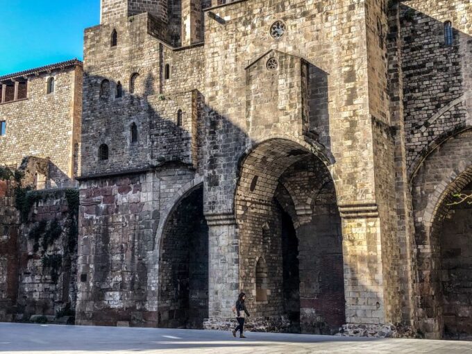 Barcelona: Barri Gotic Small Group Walking Tour - Tour Participant Information