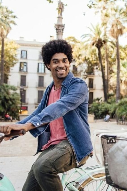 Barcelona : Bike Tour With A Guide - Key Points