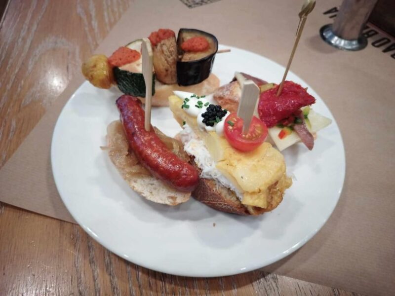 Barcelona: Boqueria Market & Barrio Gotico Street Food Tour - Experience
