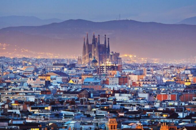 Barcelona Cable Car Sky Views, Magic Fountain & Castle Visit - Savoring Traditional Tapas and Drinks