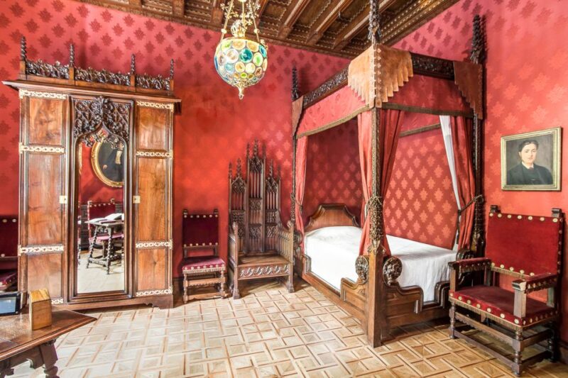 Barcelona: Casa Amatller Guided Visit With Chocolate Gift - Architectural Significance