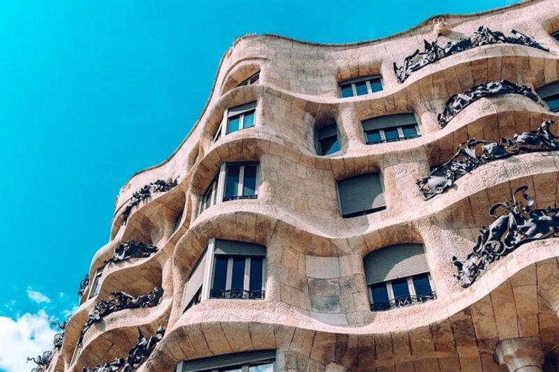 Barcelona: Casa Battló, La Pedrera, & Chocolate Tasting Tour - Marveling at the Museum