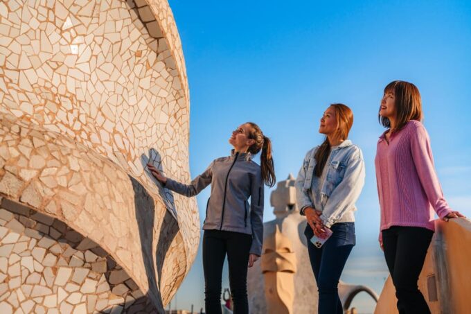 Barcelona: Casa Milà Early-Morning Access Guided Tour - Experiencing Gaudís Architectural Genius