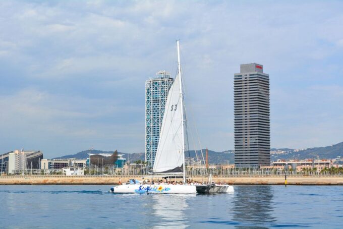 Barcelona: Catamaran Party Cruise With BBQ Meal - Ratings