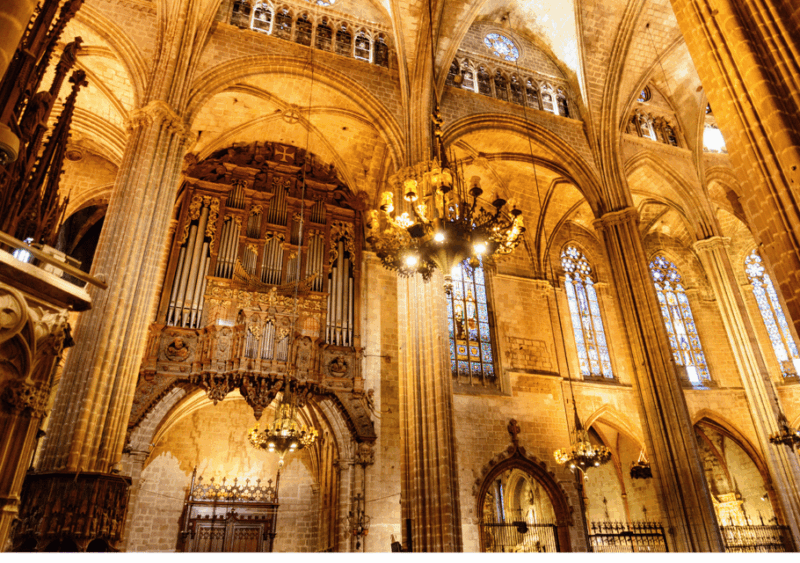 Barcelona Cathedral: Sunrise Tour & Traditional Breakfast - Experience Highlights