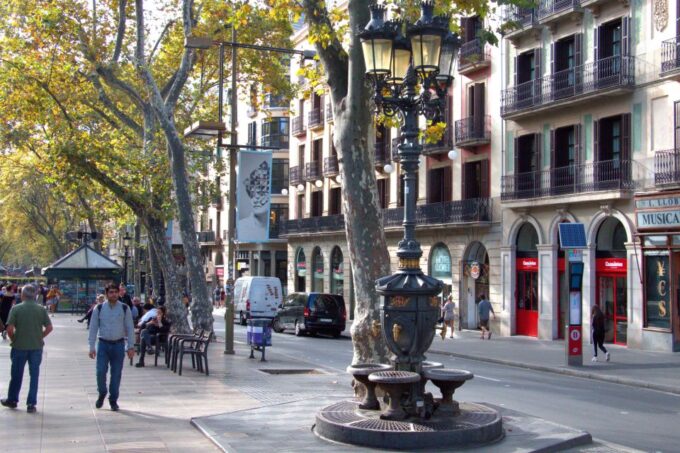 Barcelona City: El Raval and Gothic Quarter Audio Tour - Recap