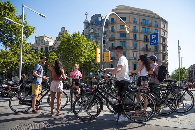 Barcelona City Highlights Bike Tour - Bike and Equipment