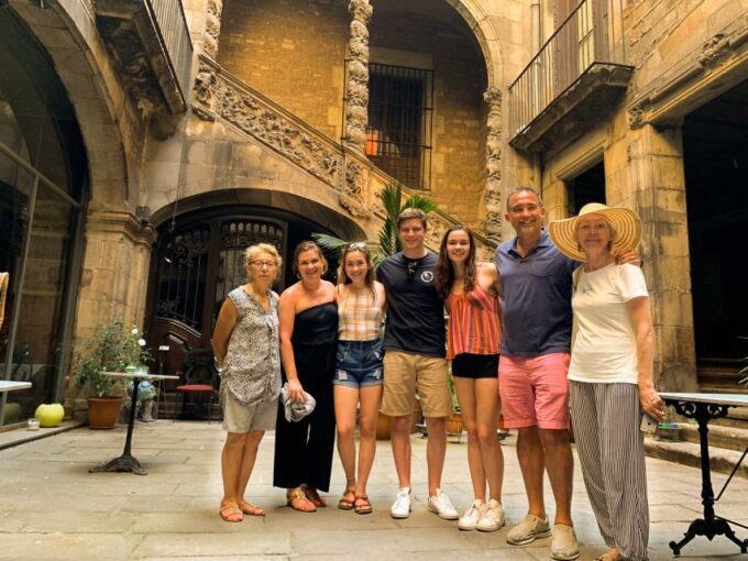 Barcelona: City Tour & Flamenco Show With Wine & Tapas - Inclusions and Vegetarian Options
