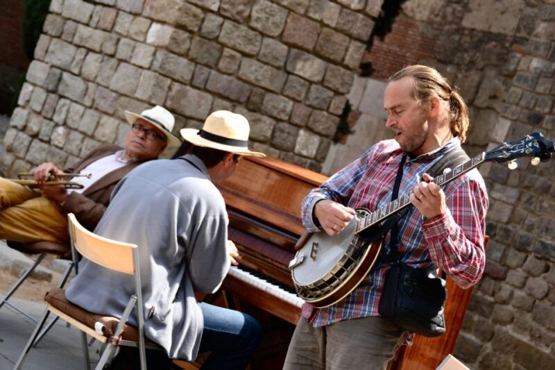 Barcelona: Ciutat Vella, a Self-Guided Secret City Game - Unlocking Cryptic Riddles and Secrets