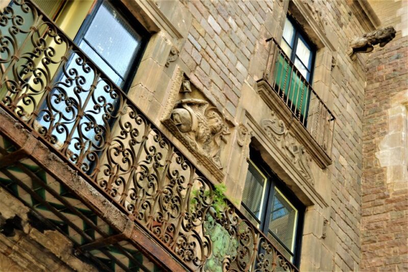 Barcelona: Ciutat Vella, a Self-Guided Secret City Game - Taking in Local Culture and Cuisine