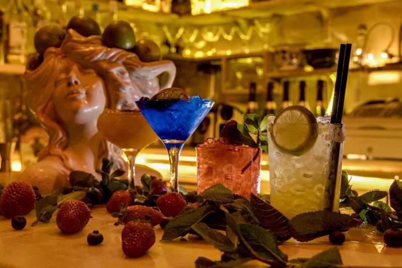 Barcelona: Cocktail Making Class With Tapas - Cocktail Making Secrets