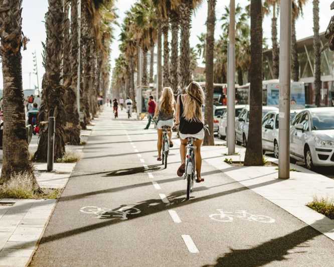 Barcelona: Customized Bike Tour of Cultural Highlights - Key Points