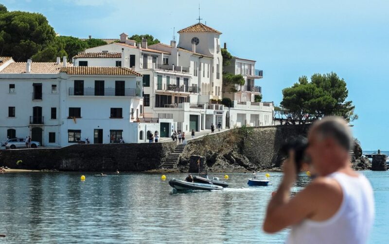 Barcelona: Dali Museum, House and Cadaques Guided Tour - Key Points