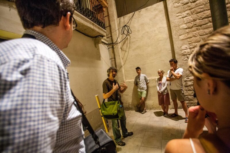 Barcelona: Dark History Night Tour - Booking Information