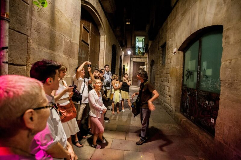 Barcelona: Dark History Night Tour - Meeting Point