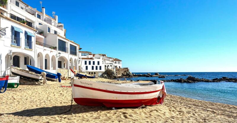 Barcelona Day Trip: Girona Costa Brava Top Beach Group Tour - Itinerary Highlights