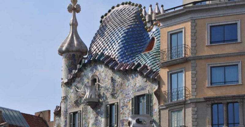 Barcelona: Discover Gaudi Architectural Guided Tour - Guided Tour Details