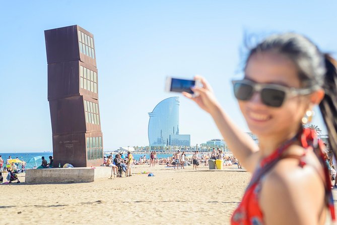 Barcelona E-Bike Gaudi Highlights or Bohemian Neighborhoods Small Group Tour - Tour Group Size
