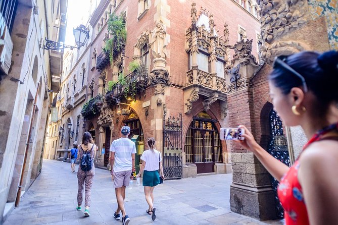 Barcelona E-Bike Small Group Tour With Tapas & Wine Tasting - Cancellation Policy