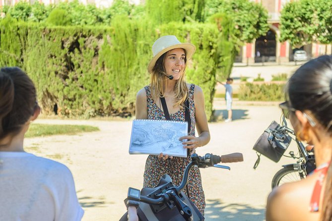 Barcelona E-Bike Small Group Tour With Tapas & Wine Tasting - Group Size