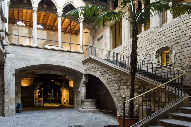 Barcelona : El Born and Picasso Museum Exclusive Private Tour - Host Response