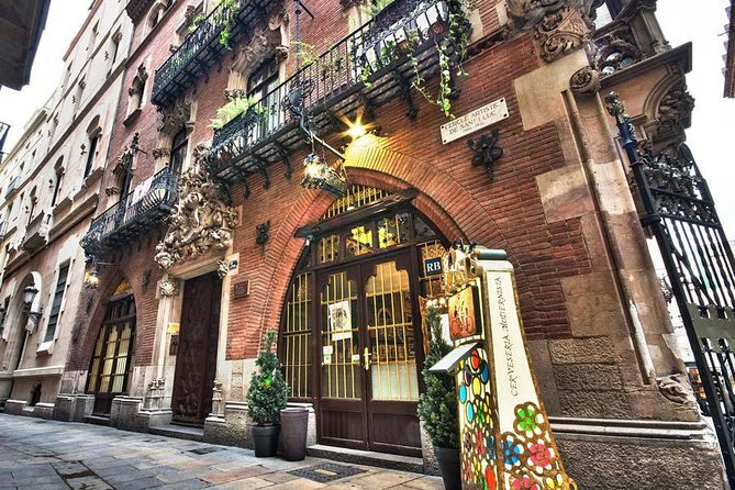 Barcelona : El Born and Picasso Museum Exclusive Private Tour - Picasso Museum Highlights