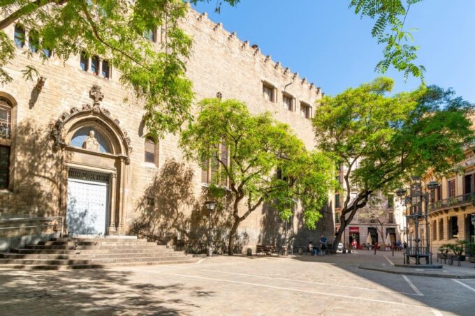 Barcelona El Born in 1 Day: Walking Tour With Digital Guide - Downloading the CityAppTour App