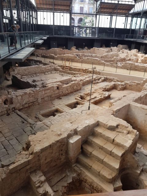 Barcelona: Epic and Medieval Walking Tour - Key Points