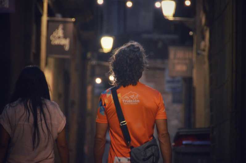 Barcelona: Evening Highlights Walk - Old Town & Gaudí Sights - Activity Highlights