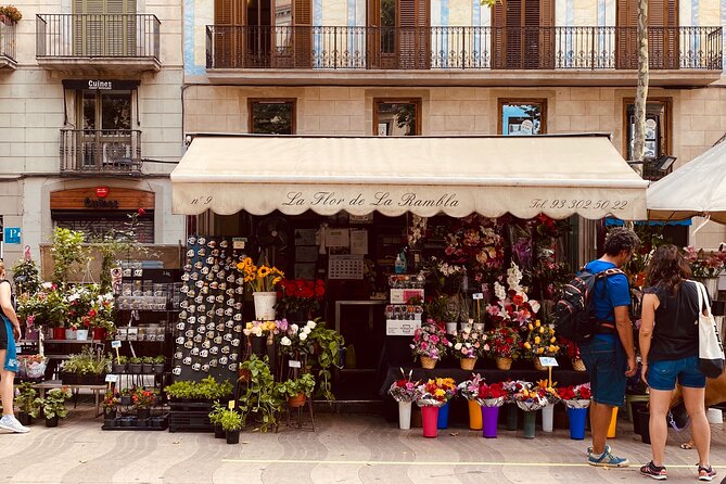 Barcelona Evening Tour, Flamenco Show & Tapas - Meeting Point and Accessibility