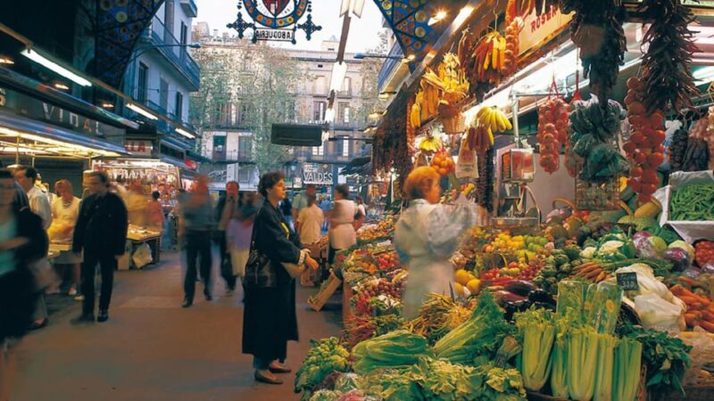 Barcelona: Exclusive Mercat De La Boqueria Walking Tour - Indulging in Authentic Catalan Tapas Tasting