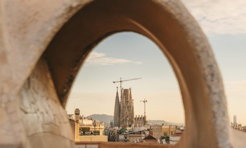 Barcelona: Fast Track La Casa Milà Guided Tour - Meeting Point and Important Information