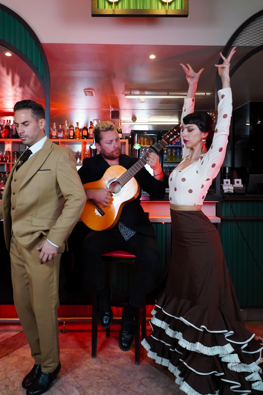 Barcelona: Flamenco Cabaret Dinner Show - Pricing and Reservations