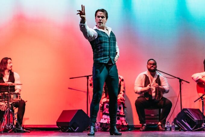 Barcelona: Flamenco Show at City Hall Theater - Event Highlights