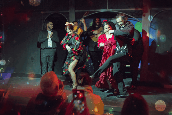 Barcelona: Flamenco Show With Drink at La Rambla - Immersive Experience
