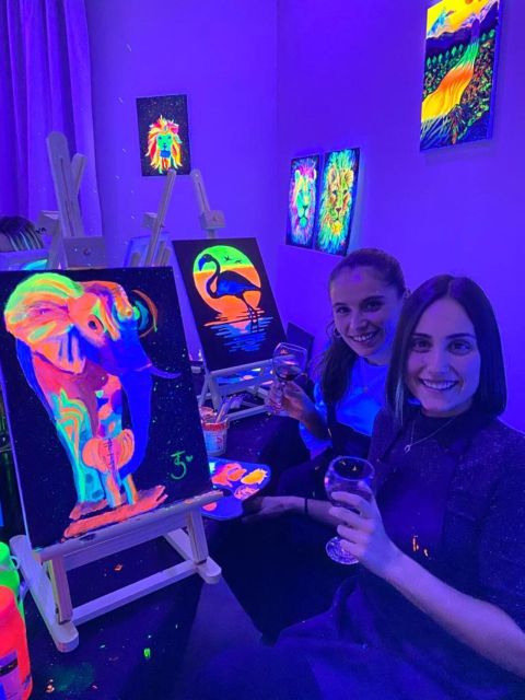 Barcelona: Fluorescent Paint and Wine Workshop - Getting There and Nearby Attractions
