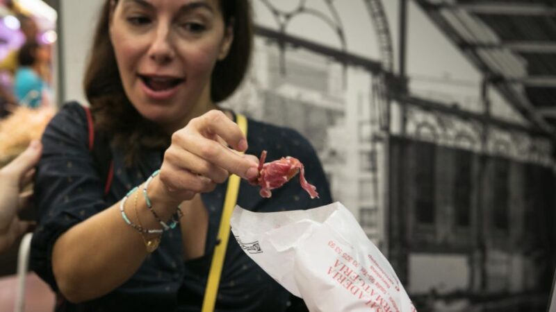 Barcelona: Food & Market Tapas Tour - Explore Santa Caterina Market