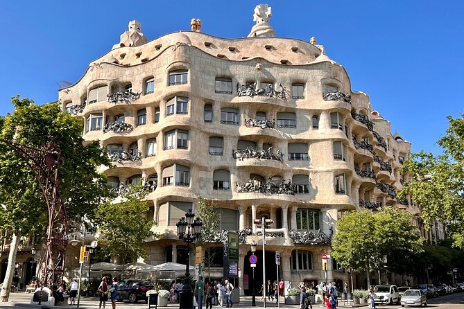 Barcelona Full Day: Sagrada Familia, Casa Vicens & La Pedrera - Itinerary and Timeline