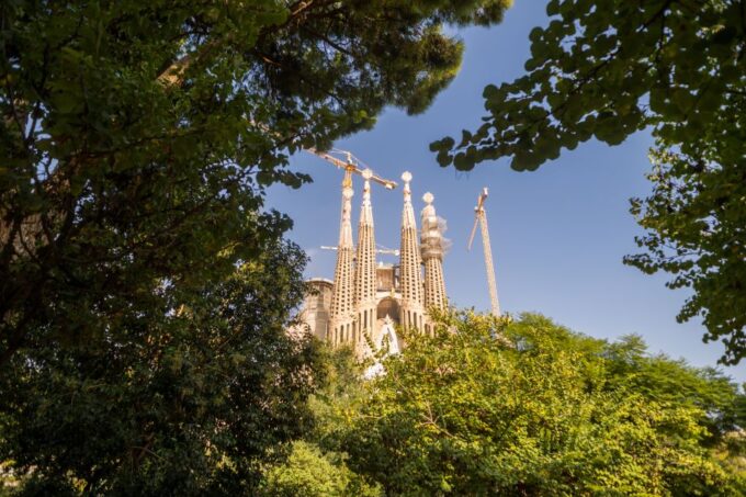 Barcelona: Gaudi Highlights Ebike Tour - Exploring Gaudis Architectural Masterpieces