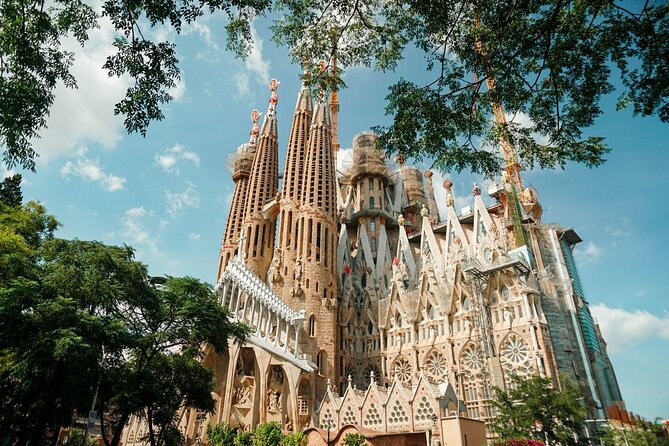 Barcelona, Gaudi, Tapa & Drink: Iconic Spanish Architecture - Additional Information