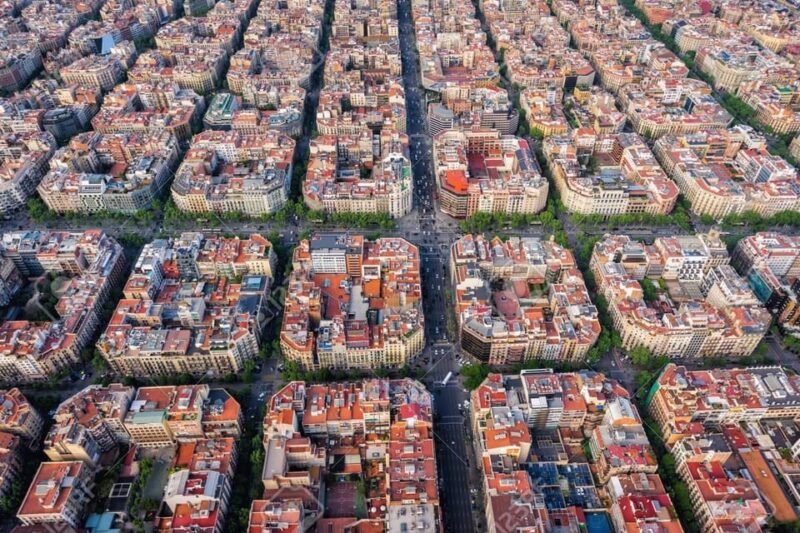 Barcelona: Gaudí's Masterpieces and Modernism Private Tour - Main Attractions