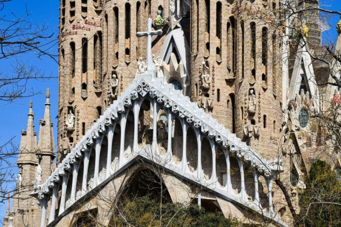 Barcelona: Gaudí's Masterpieces and Modernism Private Tour - FAQ