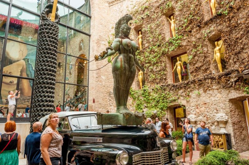 Barcelona: Girona & Figueres Tour With Optional Dali Museum - Exploring Gironas Old Town