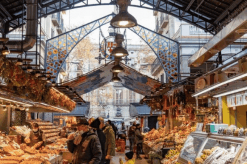 Barcelona: Gothic Quarter and Sagrada Familia Private Tour - Gothic Quarter Exploration