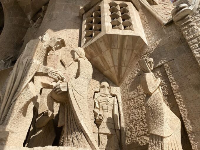 Barcelona: Gothic Quarter and Sagrada Familia Private Tour - Frequently Asked Questions