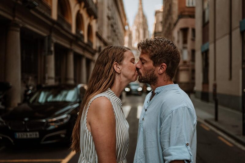 Barcelona: Gothic Quarter Cinematic Photoshoot and Guide - Inclusions and Exclusions