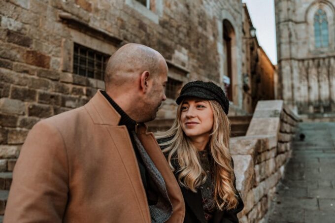 Barcelona: Gothic Quarter Cinematic Photoshoot and Guide - Professional Photographer Guidance