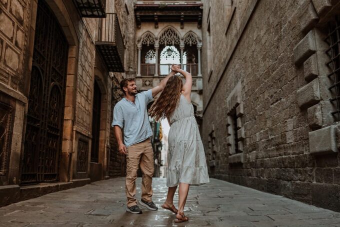 Barcelona: Gothic Quarter Cinematic Photoshoot and Guide - Frequently Asked Questions