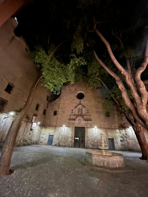 Barcelona: Gothic Quarter & El Born Hidden Gems Walking Tour - Discovering the Secrets of El Born